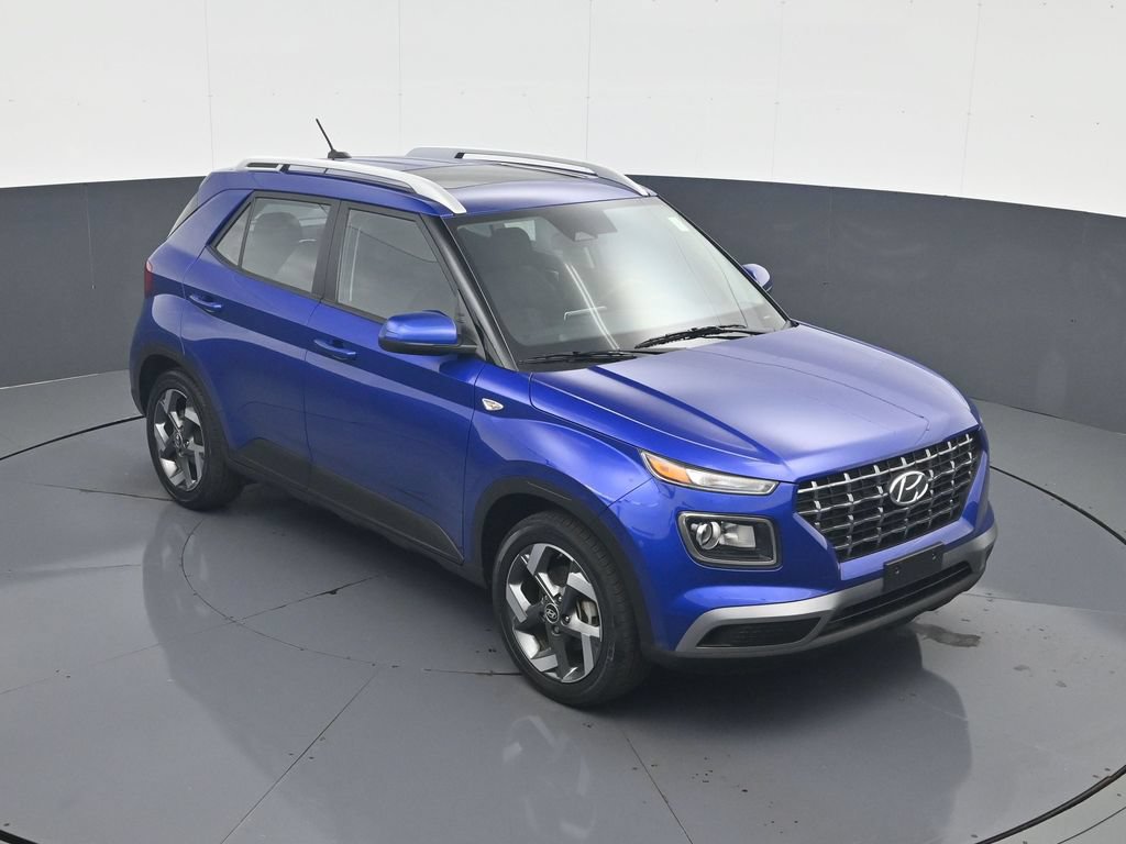 Certified 2024 Hyundai Venue SEL FWD image 16