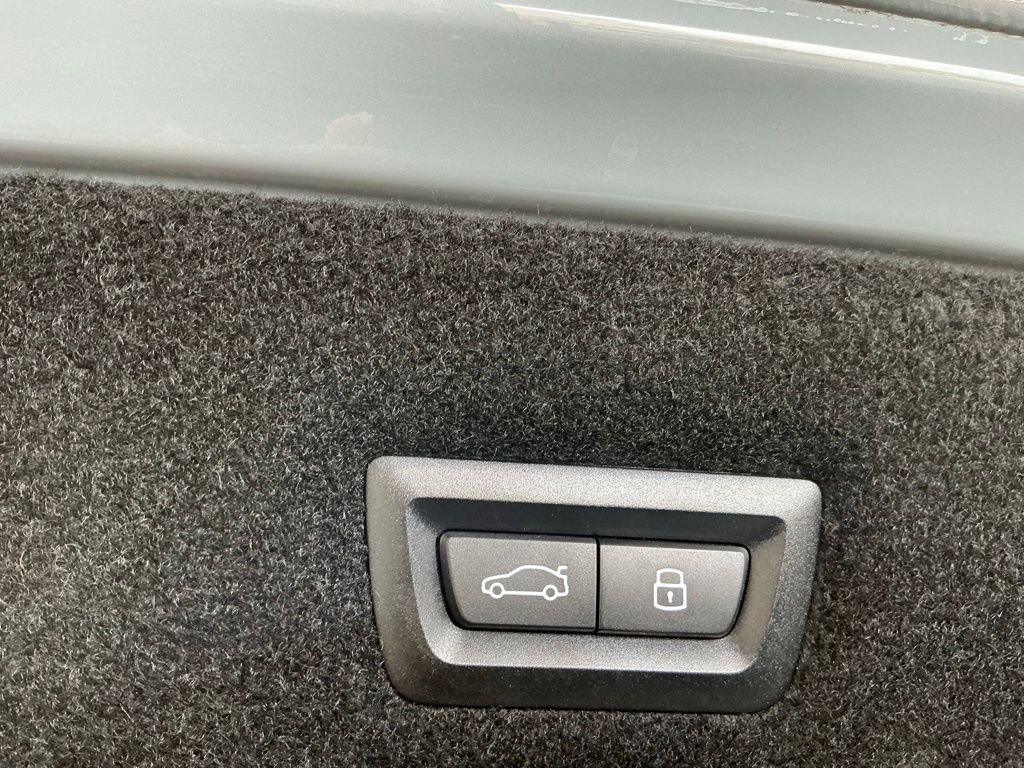 Used 2026 BMW 740i xDrive image 24