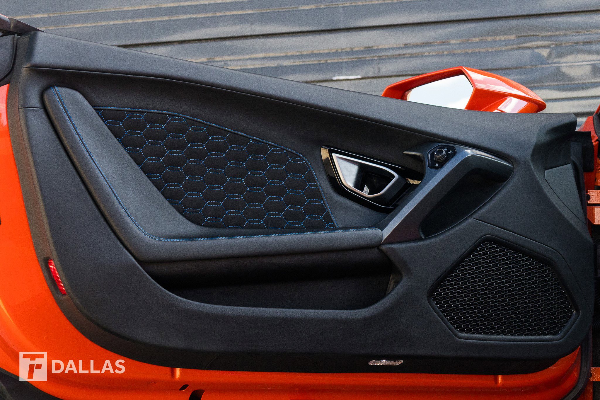 Used 2022 Lamborghini Huracan EVO image 21