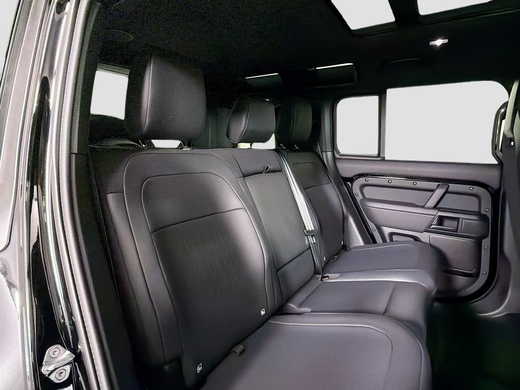 New 2026 Land Rover Defender 110 OCTA AWD/4WD image 29