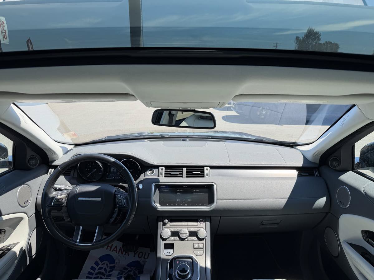 Used 2019 Land Rover Range Rover Evoque SE AWD/4WD image 20