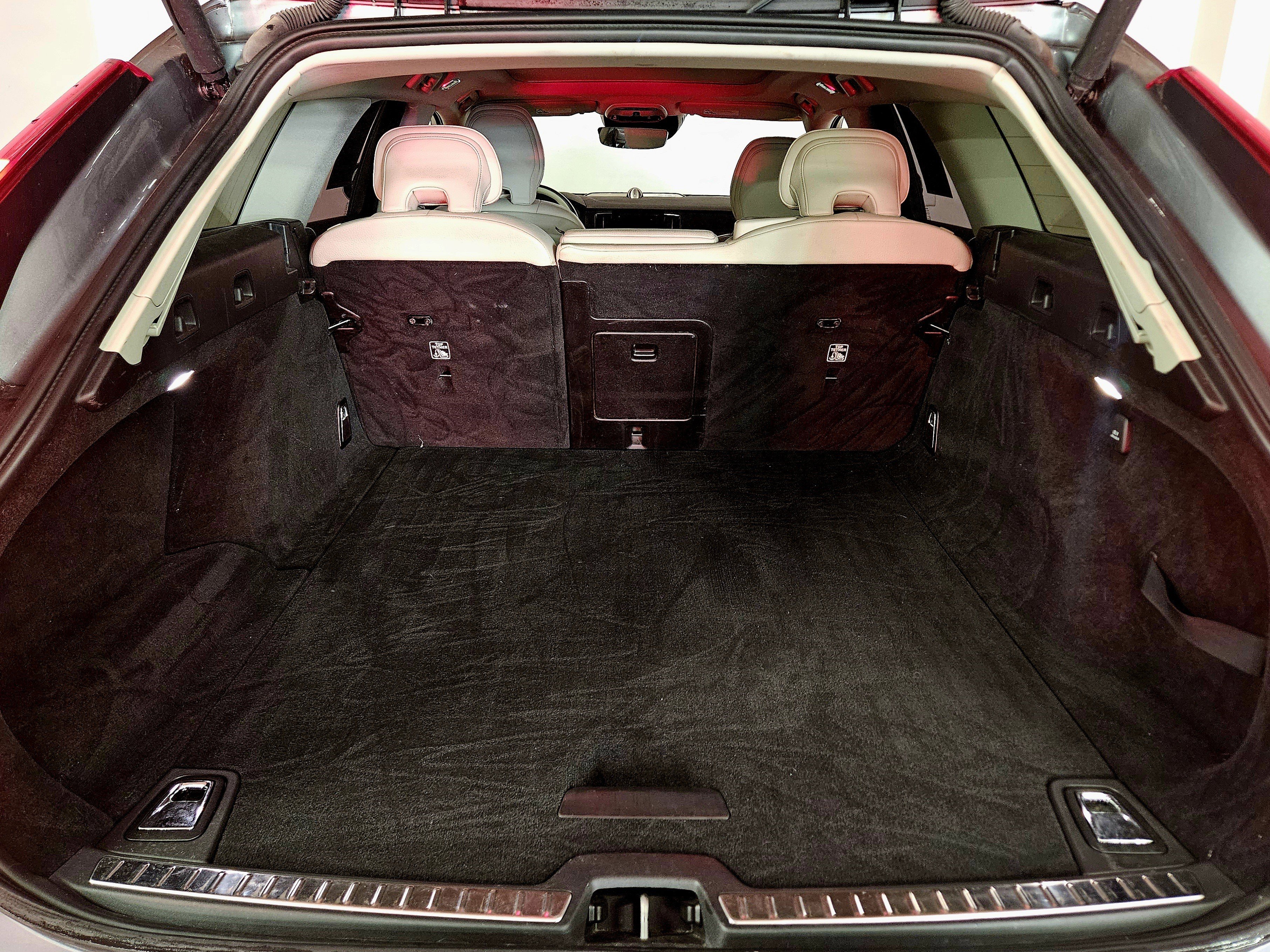 Used 2020 Volvo V90 T6 Cross Country image 17