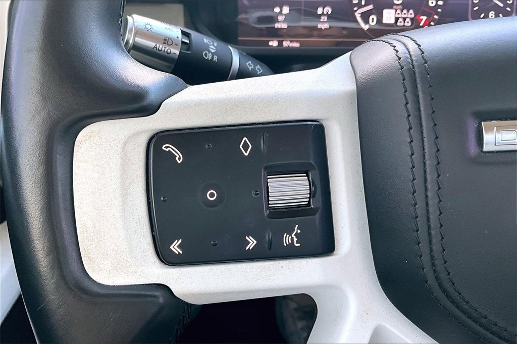 Used 2020 Land Rover Defender 110 HSE image 20