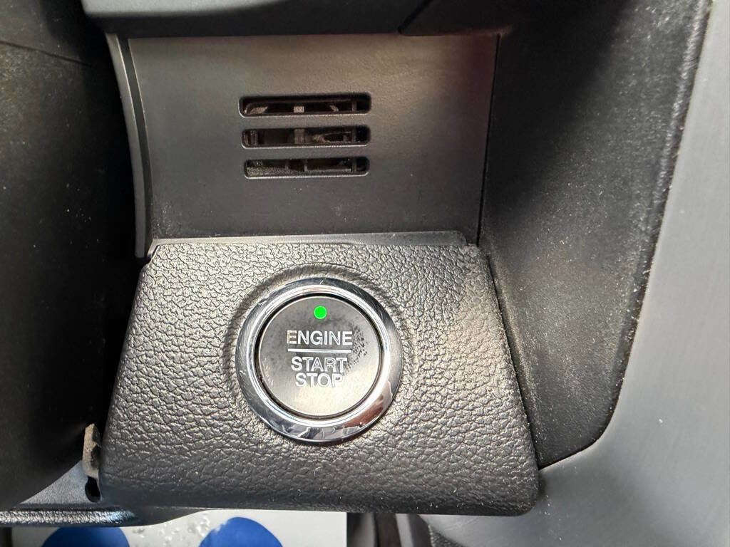 Used 2017 Ford F150 Platinum w/ Equipment Group 701A Luxury AWD/4WD image 31