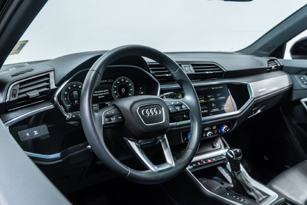 Used 2023 Audi Q3 2.0T Premium Plus w/ Premium Plus Package AWD/4WD image 4