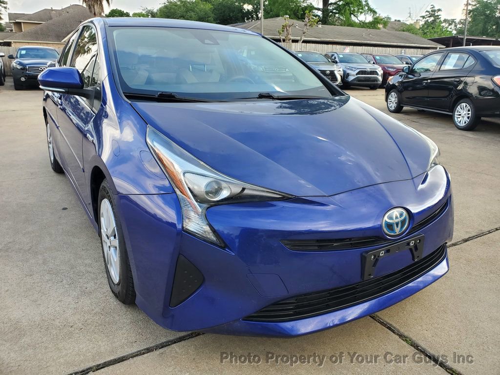 Used 2017 Toyota Prius Two FWD image 5