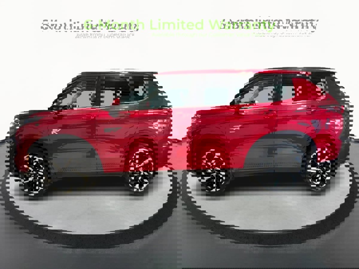 Used 2023 Mitsubishi Outlander SE image 4