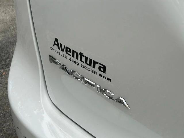 Certified 2023 Chrysler Pacifica Touring-L FWD image 39