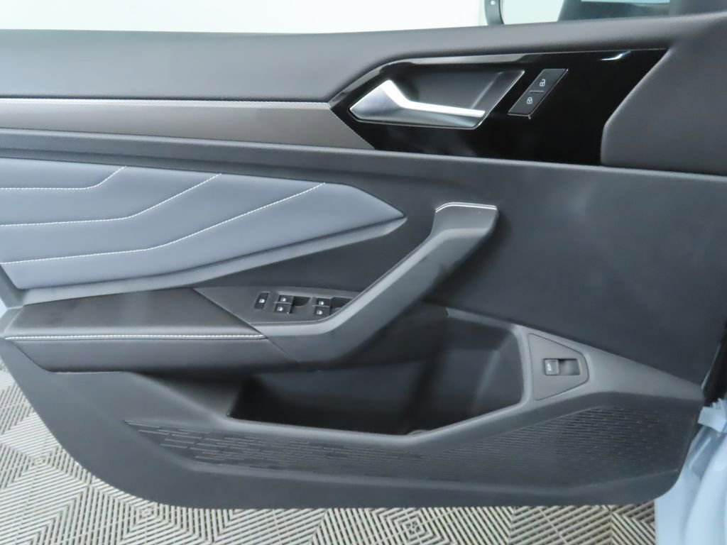 New 2026 Volkswagen Jetta SEL FWD image 25
