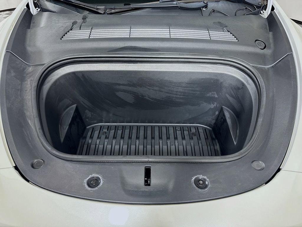 Used 2022 Tesla Model Y Performance image 31