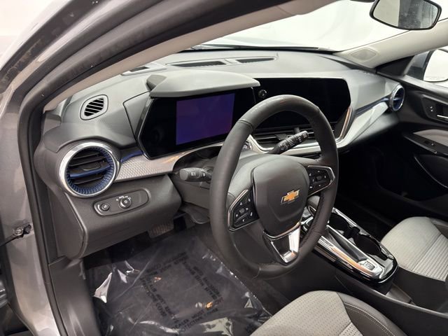 Used 2024 Chevrolet Trax LT w/ Driver Confidence Package FWD image 17