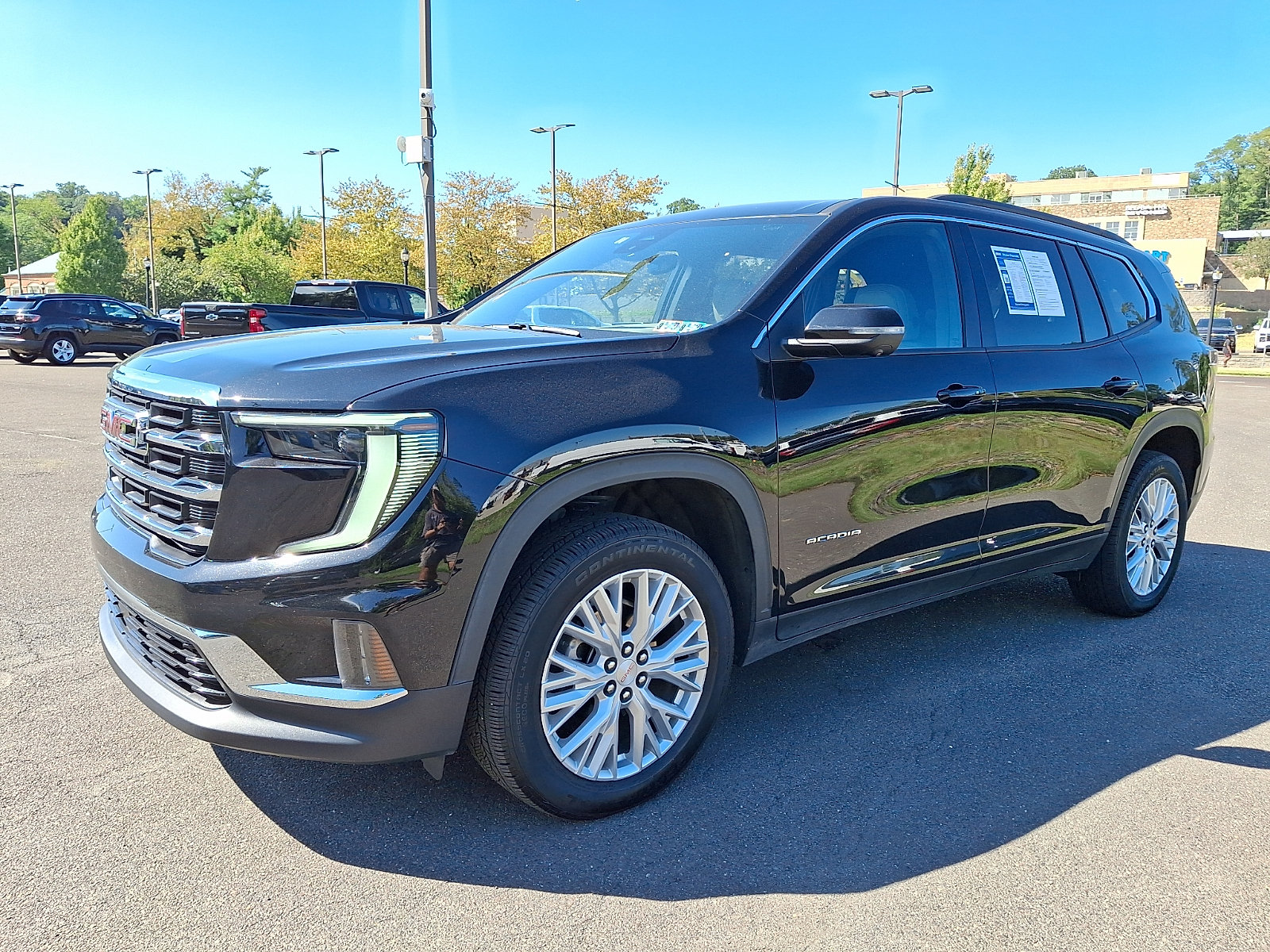 Used 2026 GMC Acadia Elevation w/ Elevation Premium Package FWD image 3