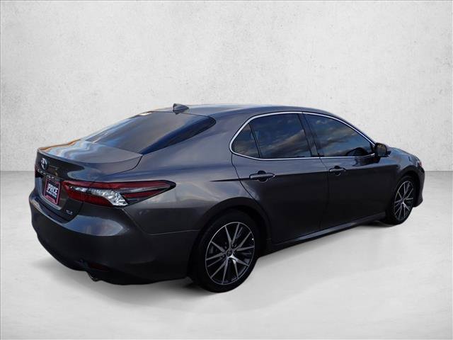 Used 2022 Toyota Camry XLE w/ Carpet Mat Package (TMS) FWD image 4
