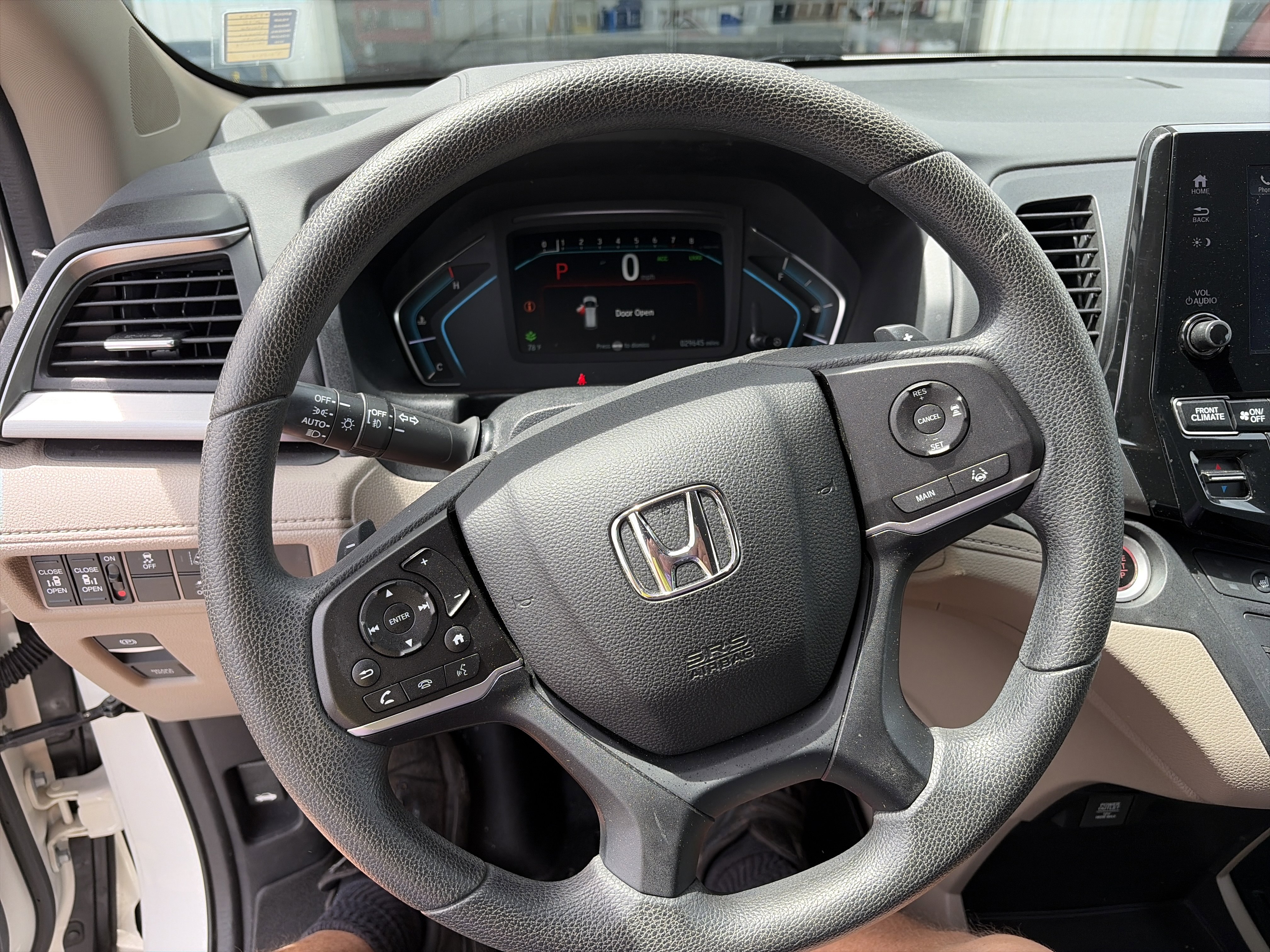 Used 2018 Honda Odyssey EX image 21