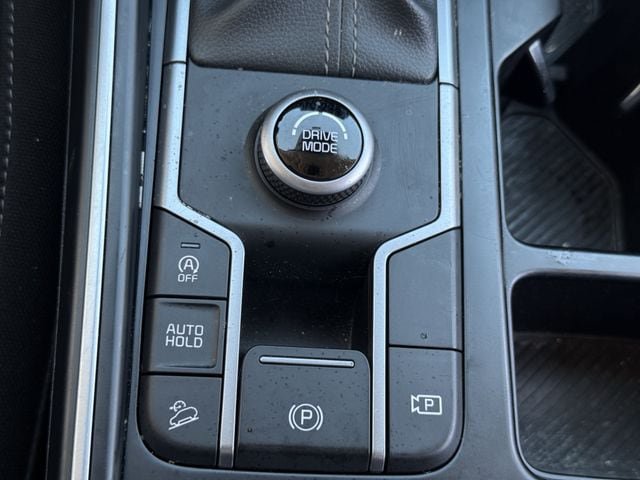 Used 2025 Kia Sorento LX FWD image 20