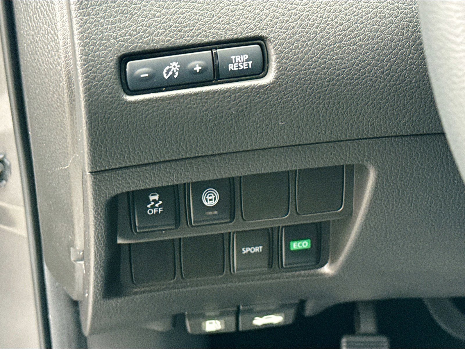 Used 2022 Nissan Rogue Sport S FWD image 9