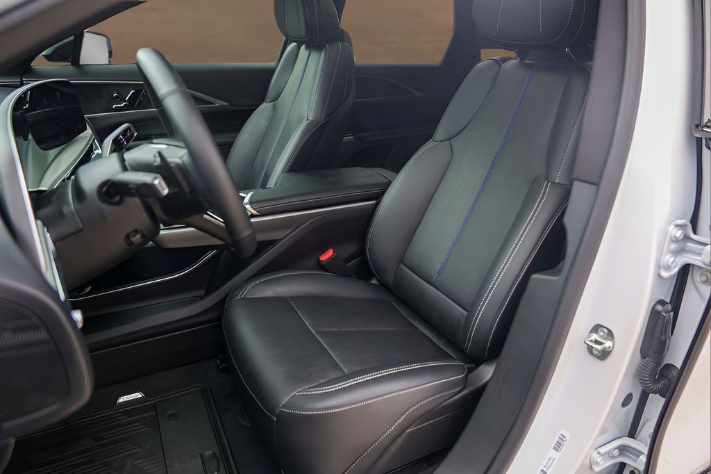 Certified 2024 Cadillac Lyriq Sport AWD/4WD image 9