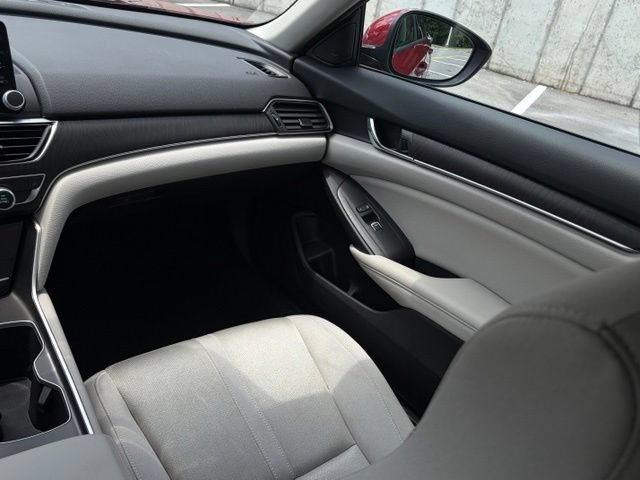 Used 2020 Honda Accord EX image 33