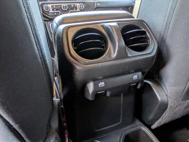 Used 2023 Jeep Gladiator Willys image 16