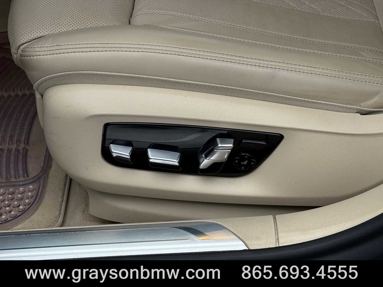 Used 2020 BMW 750i xDrive w/ Executive Package image 11