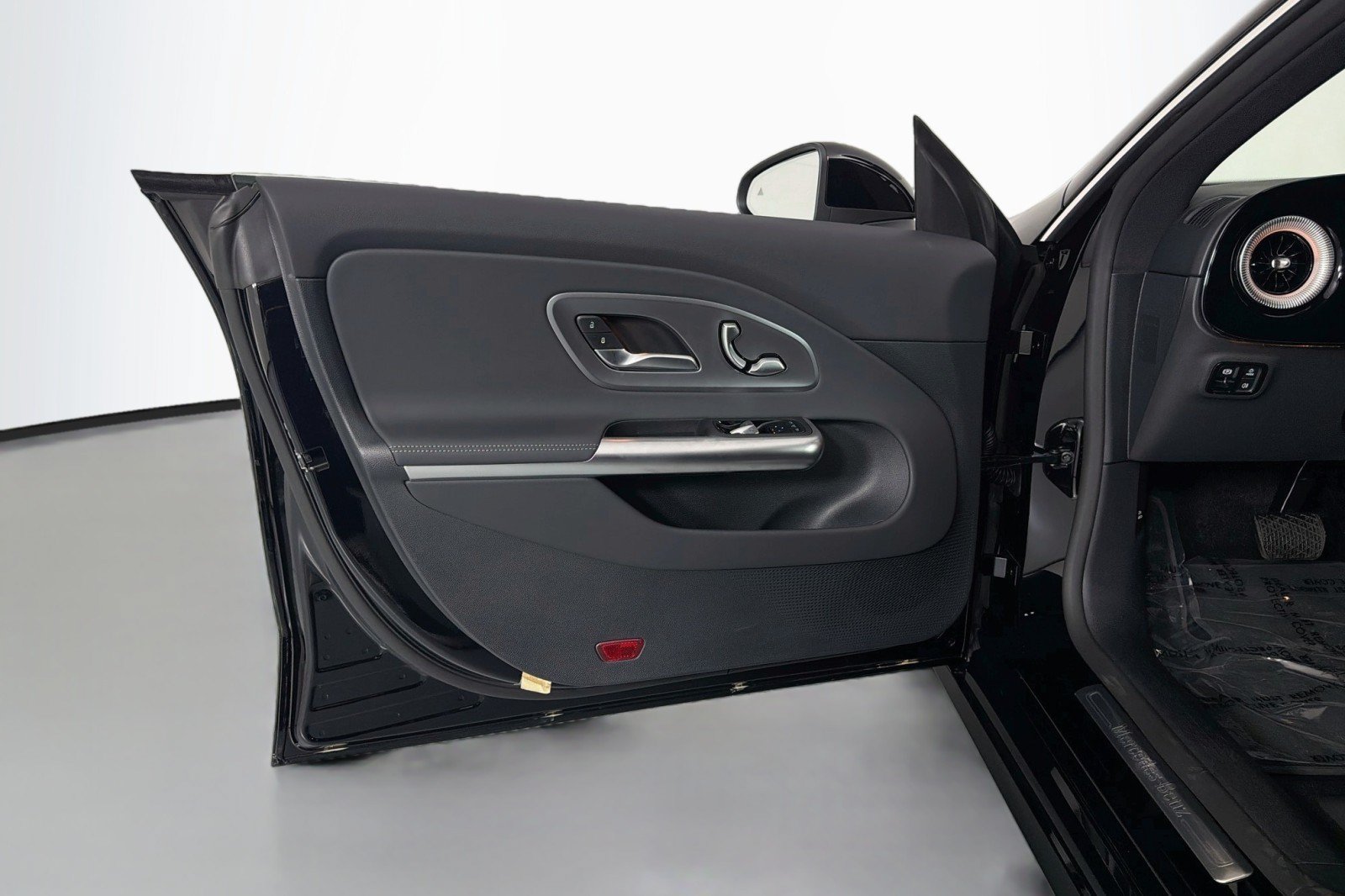New 2027 Mercedes-Benz CLA 250+ image 20