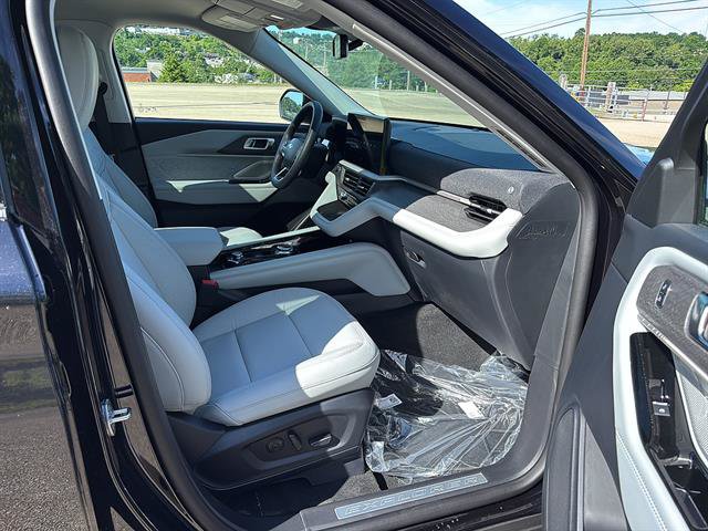 New 2026 Ford Explorer Platinum w/ LUX Leather Package AWD/4WD image 19