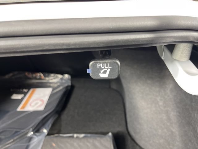 New 2026 Nissan Sentra SR w/ SR Premium Package FWD image 49