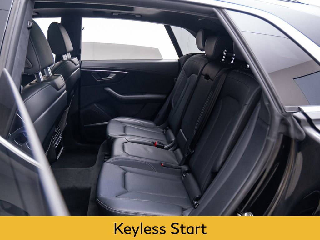 Used 2024 Audi Q8 Prestige w/ Prestige Package image 17