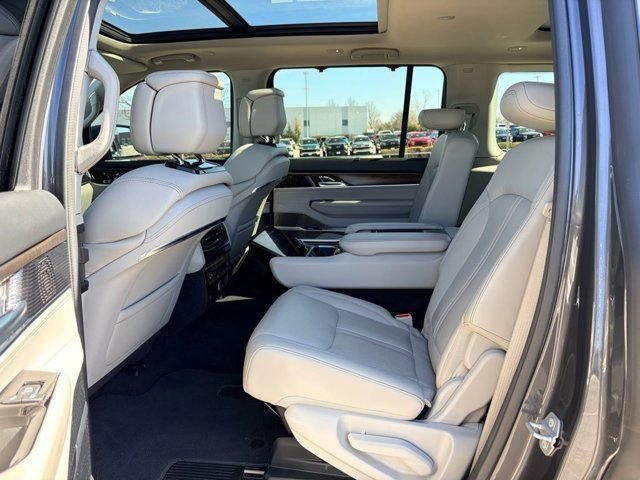 Used 2022 Jeep Grand Wagoneer Series I image 52