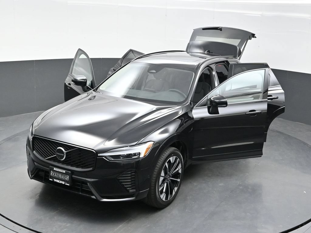 New 2026 Volvo XC60 T8 Plus w/ Climate Package PRO AWD/4WD image 37