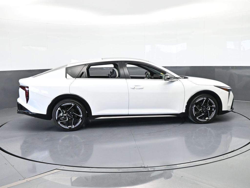 Used 2025 Kia K4 GT-Line w/ GT-Line Premium Package image 7