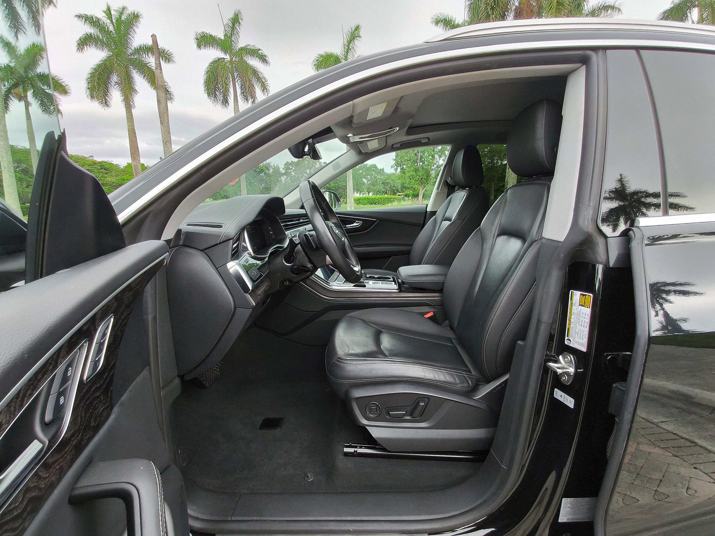 Used 2023 Audi Q8 Premium Plus w/ Premium Plus Package AWD/4WD image 25