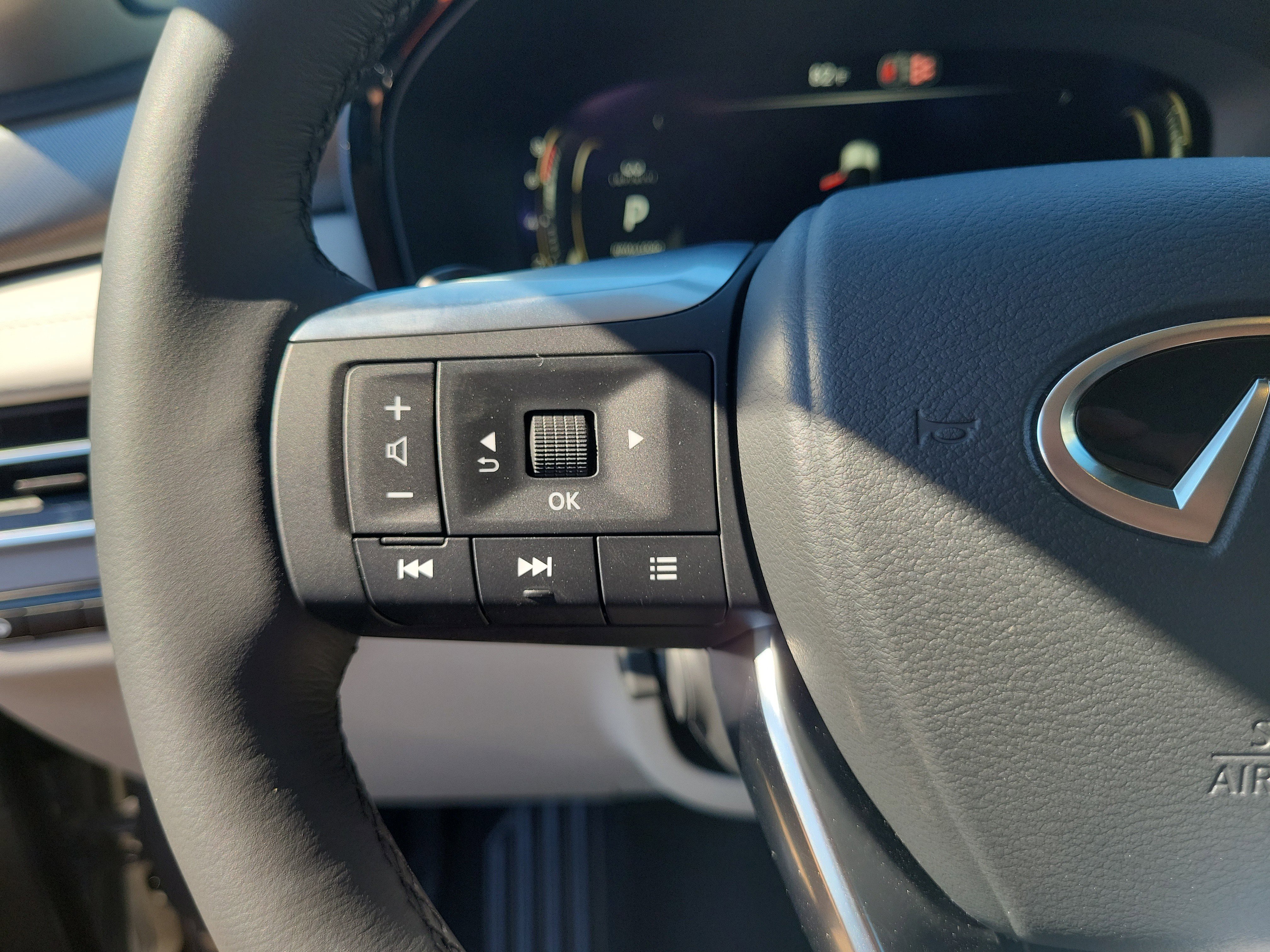 New 2026 INFINITI QX60 Luxe w/ Cargo Package image 14