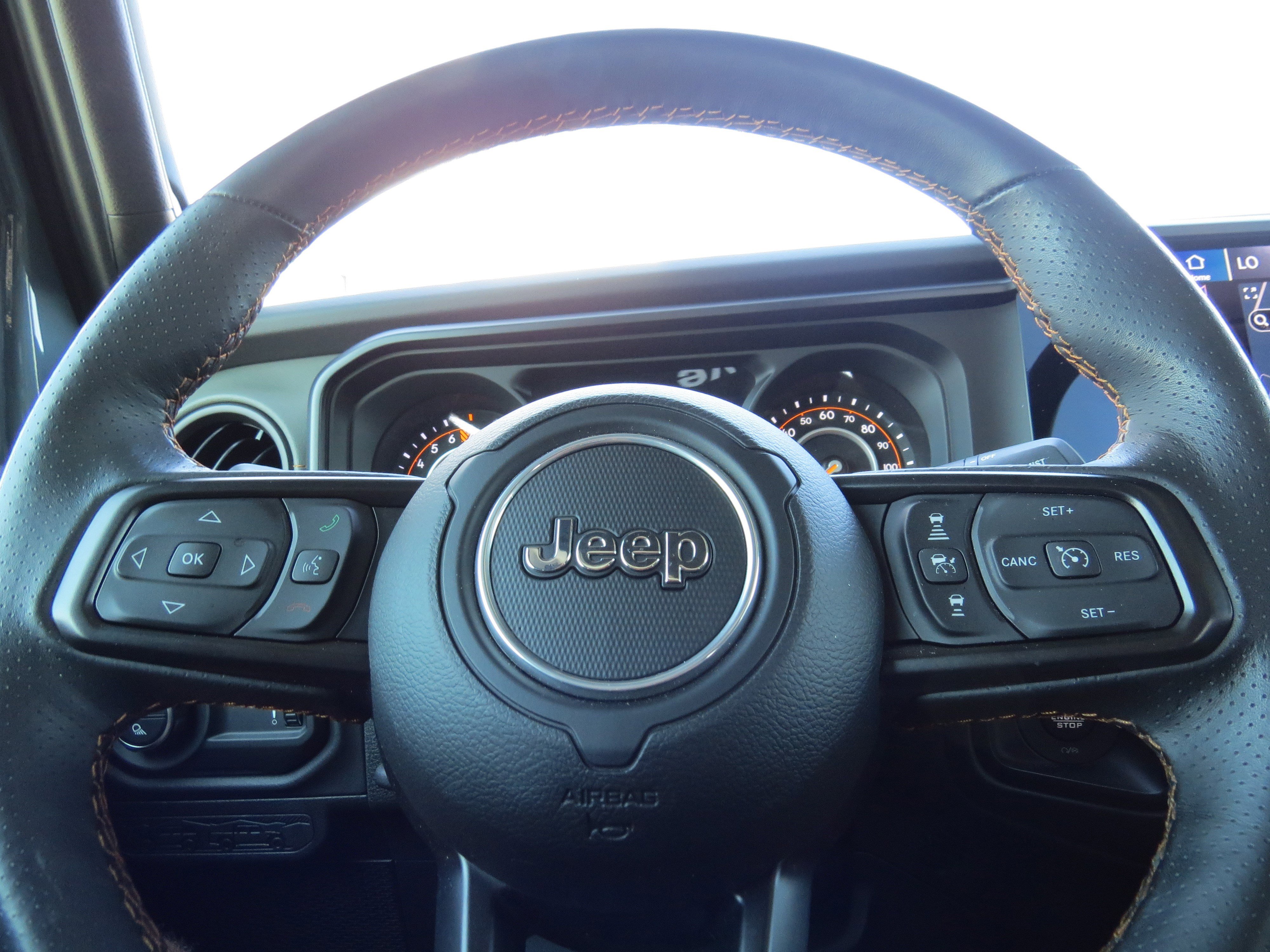 Certified 2024 Jeep Gladiator Mojave image 24