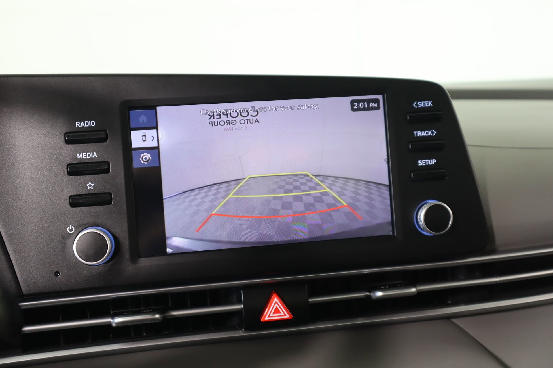 Used 2024 Hyundai Elantra SE FWD image 6