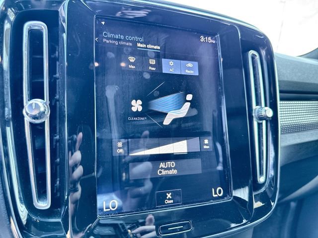 Used 2020 Volvo XC40 T5 R-Design image 26