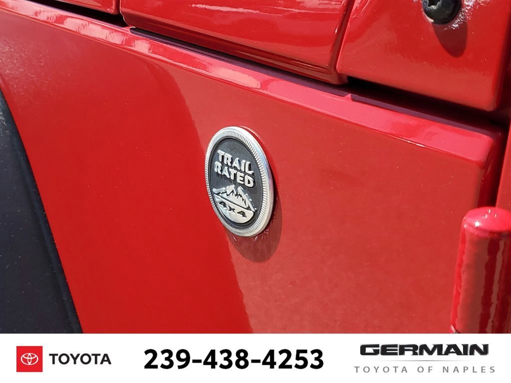 Used 2012 Jeep Wrangler Unlimited Rubicon w/ Dual Top Group image 17