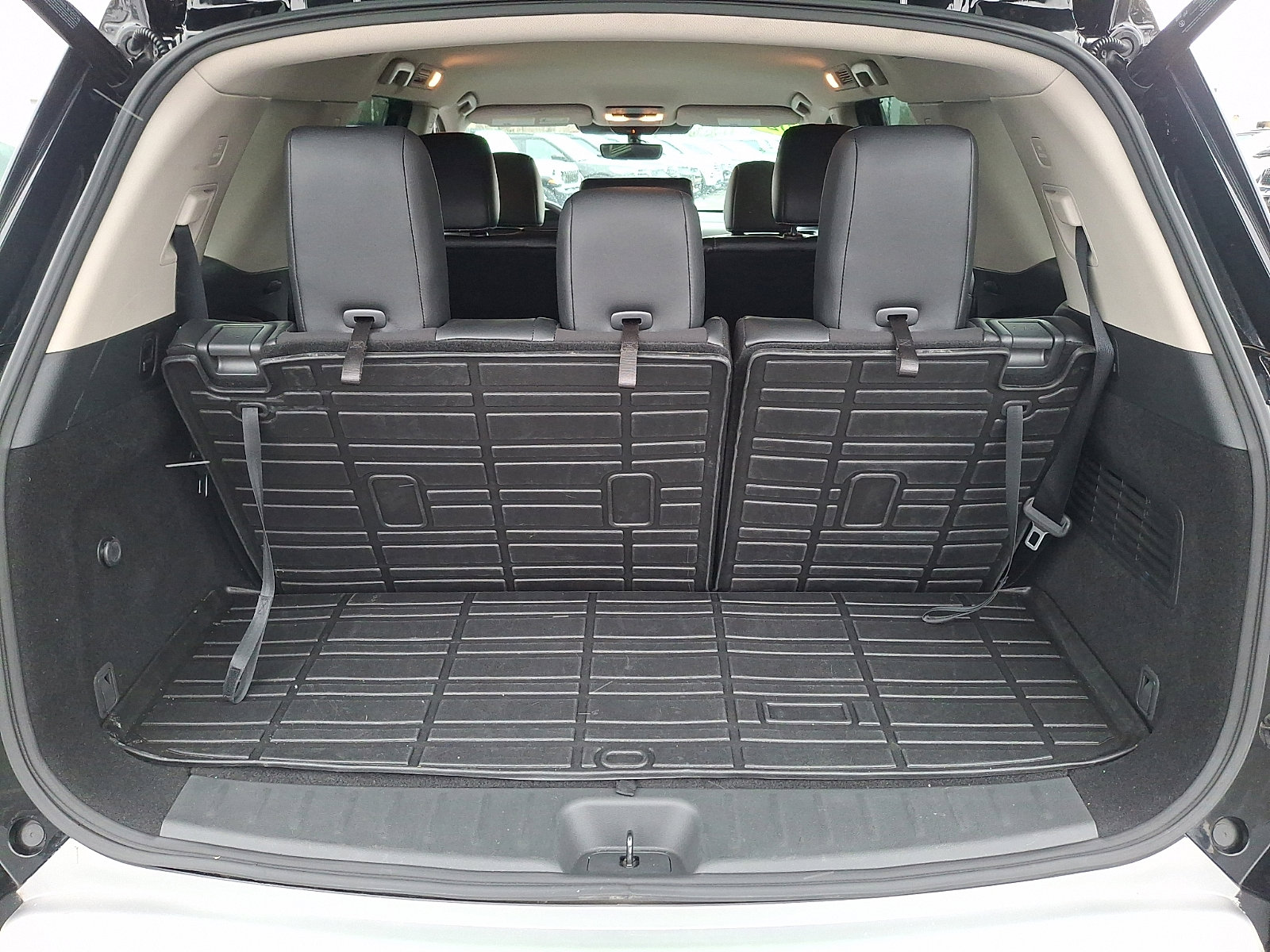 Used 2023 Nissan Pathfinder SL image 30