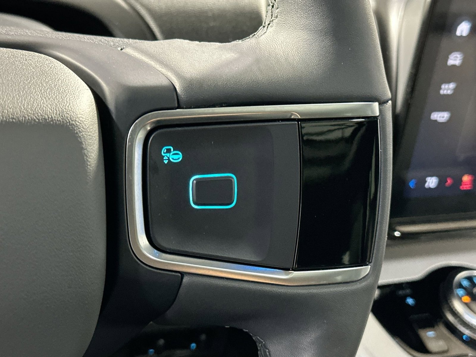 Certified 2025 Ford Expedition Max Active image 18