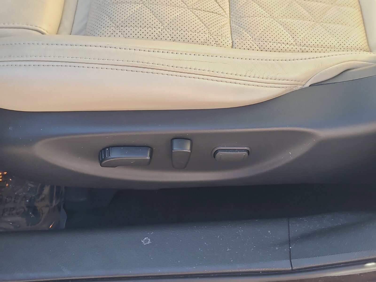 Used 2018 Nissan Maxima Platinum image 16