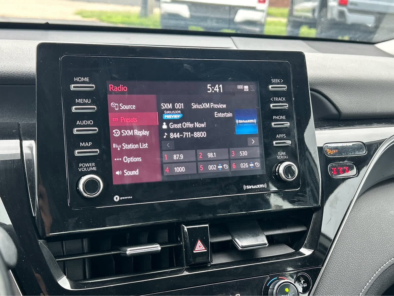 Used 2023 Toyota Camry SE image 24