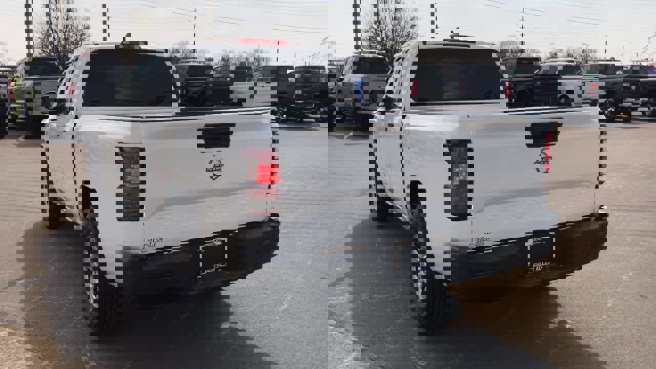 Used 2022 Nissan Frontier S image 6