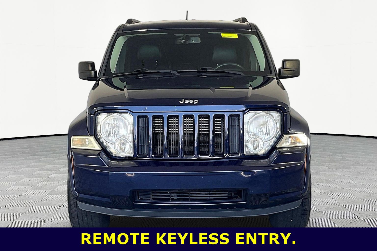 Used 2012 Jeep Liberty Sport AWD/4WD image 2