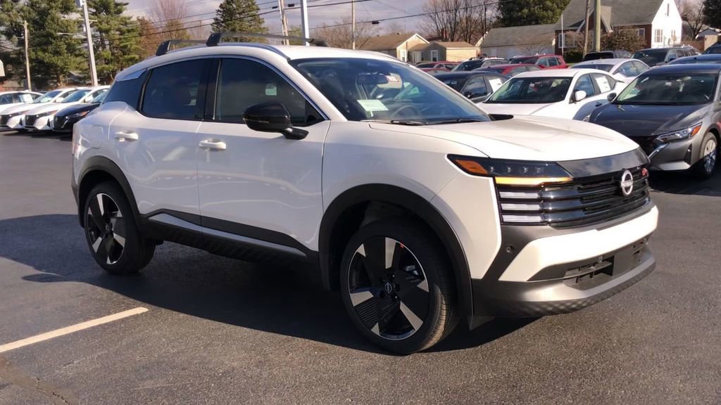 New 2026 Nissan Kicks SR w/ Cold Weather Package image 2