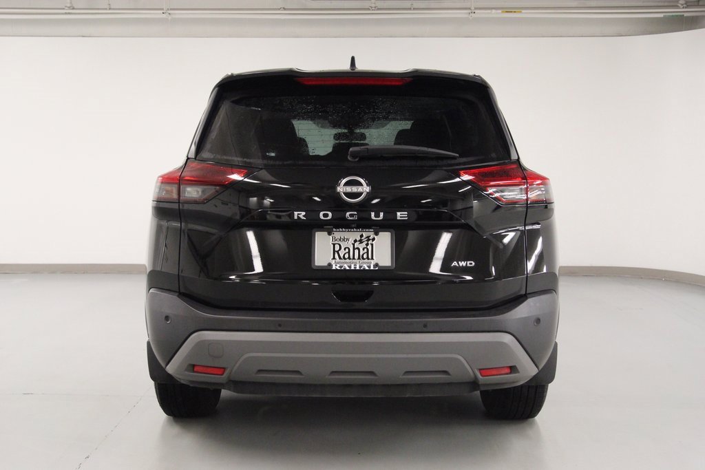 Used 2023 Nissan Rogue S image 6