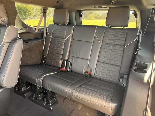 New 2026 Cadillac Escalade ESV Platinum Sport w/ LPO, ONYX Package AWD/4WD image 28
