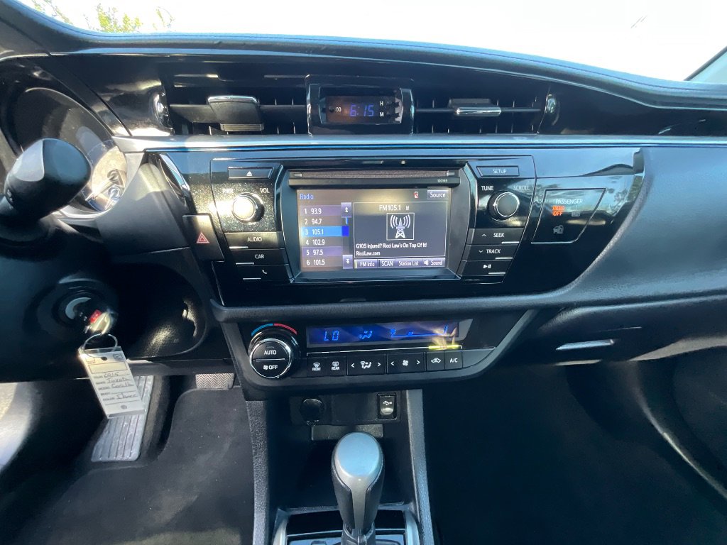 Used 2015 Toyota Corolla S FWD image 14