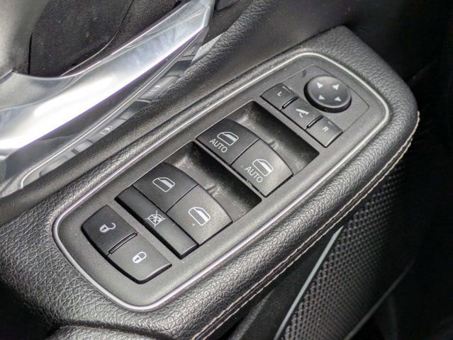 Used 2022 RAM 1500 Laramie AWD/4WD image 23