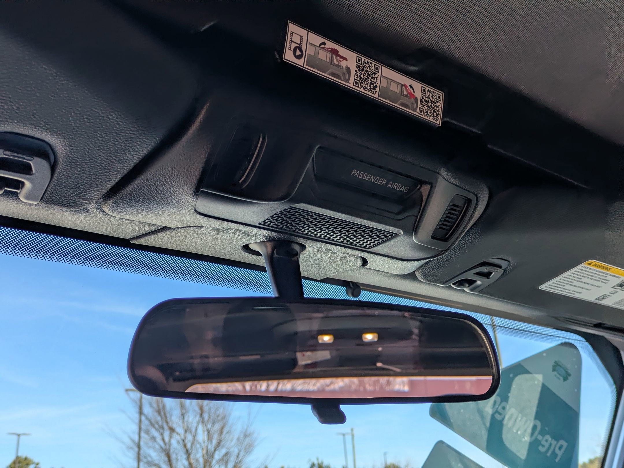 Used 2025 Jeep Wrangler Sport image 27