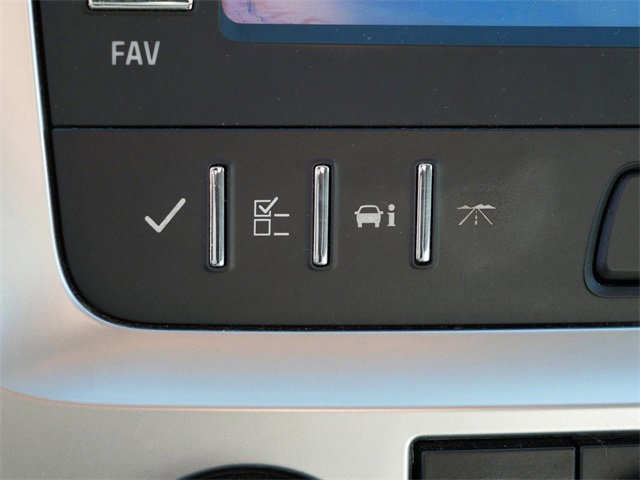 Used 2016 GMC Acadia SLE image 24